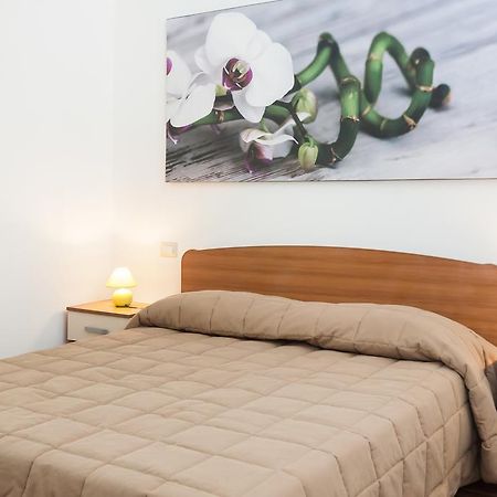 Almes Apartments روما الغرفة الصورة