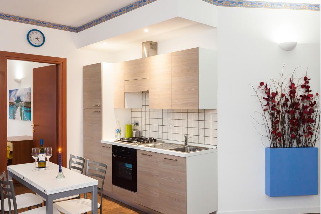 Almes Apartments روما الغرفة الصورة