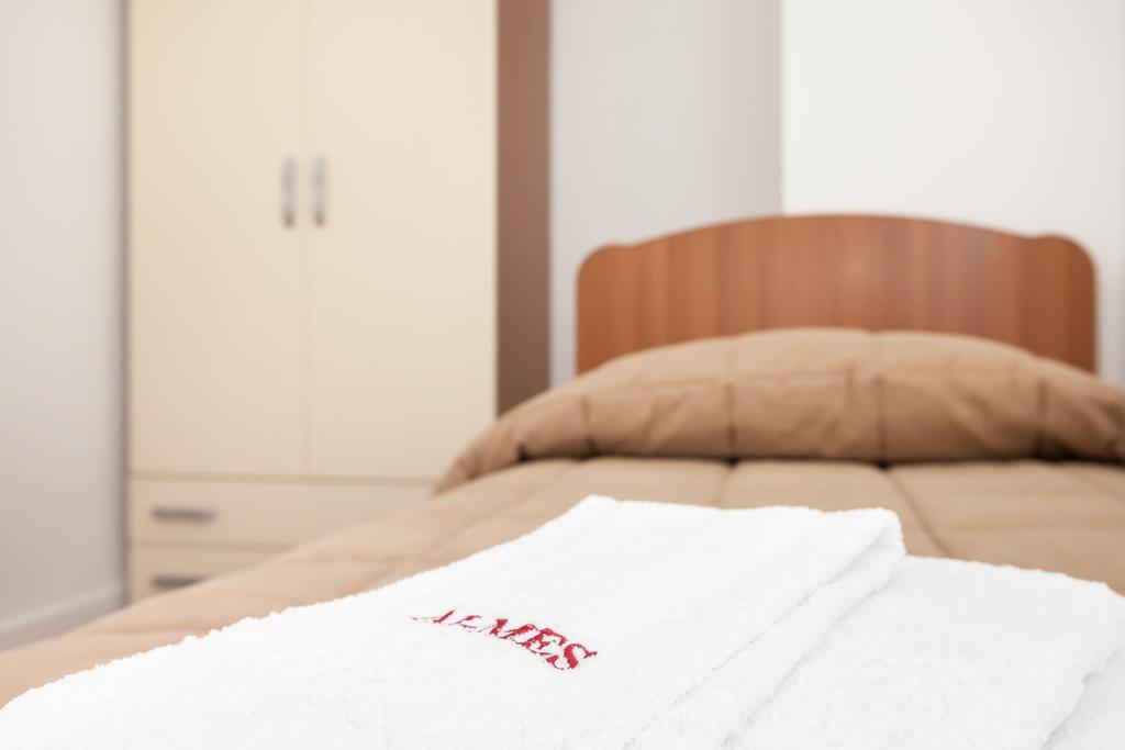 Almes Apartments روما الغرفة الصورة